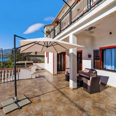 Holiday home In With Sea Views