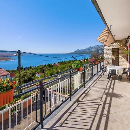 Tatil Evi In With Sea Views Rovanjska