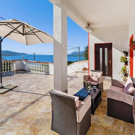 Tatil Evi In With Sea Views Rovanjska